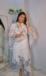 Elegant white petal set - Image 5